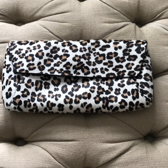 Ann Taylor Handbags - Ann Taylor Calfskin Cheetah Print Clutch Timeless